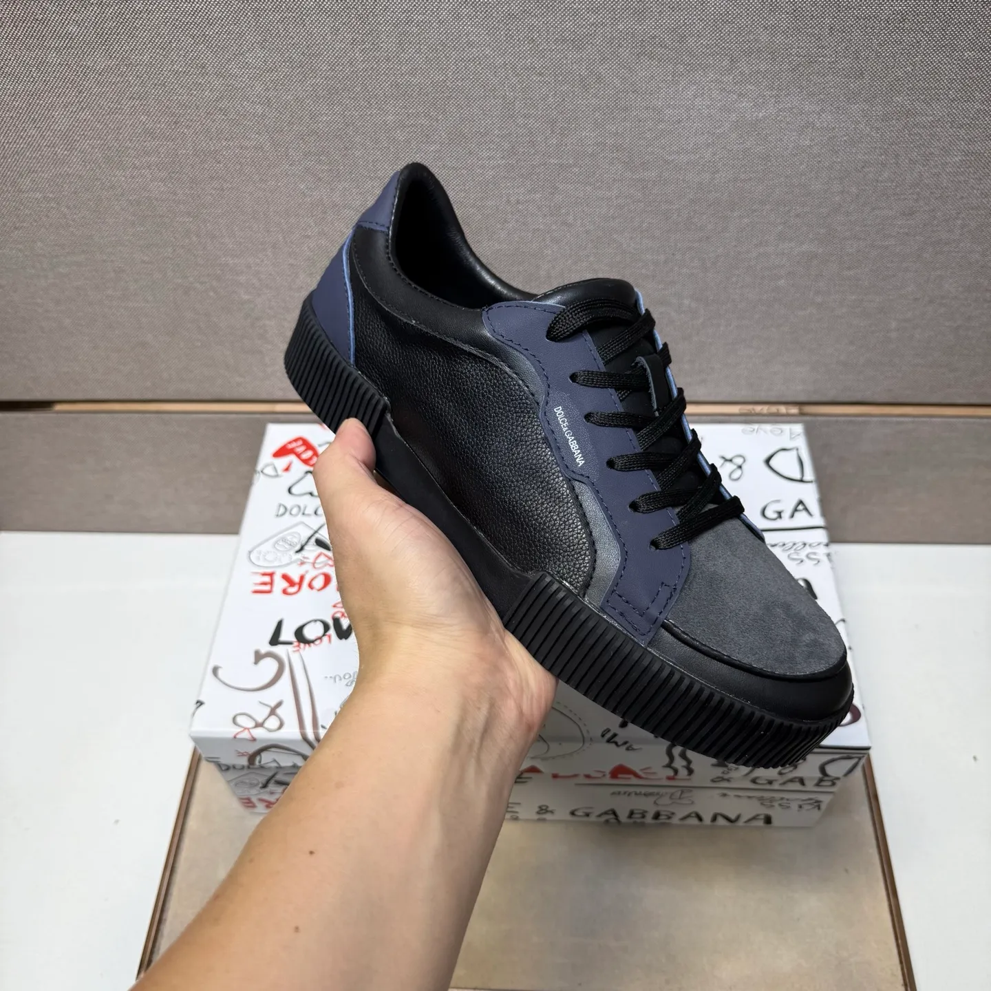 ⬛️Men's shoes 💰p400 [DG～] Men's casual shoes, on sale at the same time in 2025z cabinet 🔶Size: 38-44#️⃣ 🔷2 colors🔜The upper is made of multi-material splicing➕Genuine leather lining, comfortable and breathable, sole: original comfortable, wear-resistant and non-slip outsole, ⚠️Real thing📱Photographed🎬The real thing is better📢📢📢